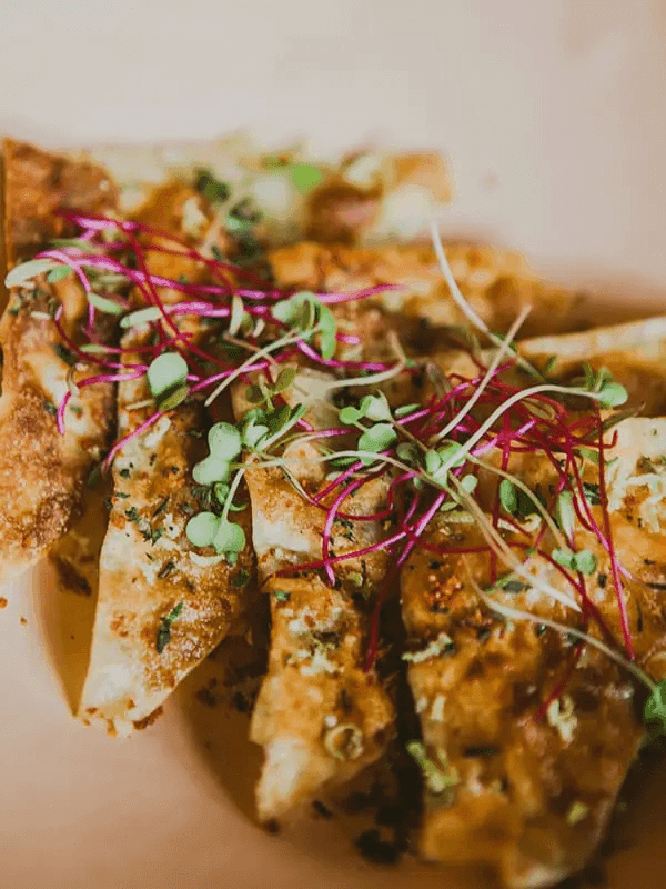 Grilled chicken with microgreens